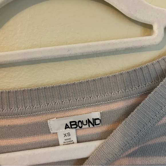 Abound gray and pink stripped sweater, XS never worn - Picture 3 of 5